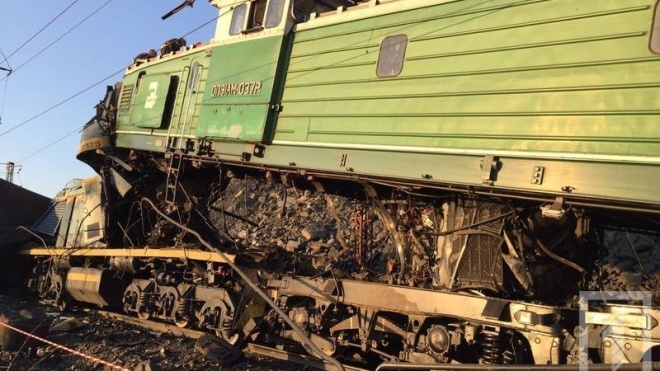 Два поезда столкнулись в Кривом Роге. Погибло три человека