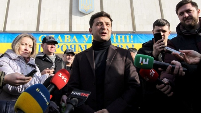 4 тижні до виборів: у президентському рейтингу лідирує Зеленський. Другу позицію поділяють Порошенко і Тимошенко