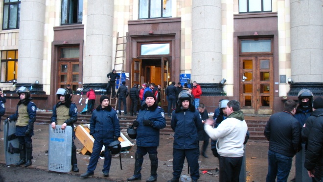 В Харькове суд отпустил участников массовых беспорядков, которые захватили ОГА в 2014 году