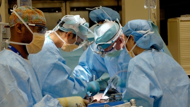 Киевские хирурги провели четыре трансплантации за сутки. Донором стал один человек