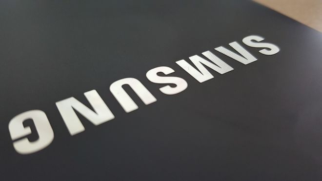 Samsung представить смартфон зі згинним екраном до кінця року
