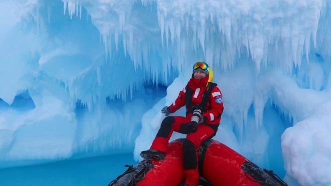 Из Антарктиды вернулась украинская экспедиция. Впервые за 20 лет в ее составе была женщина-ученый. Биолог Оксана Савенко рассказала «Бабелю» о 16 месяцах на станции (А фото! Фото какие!)