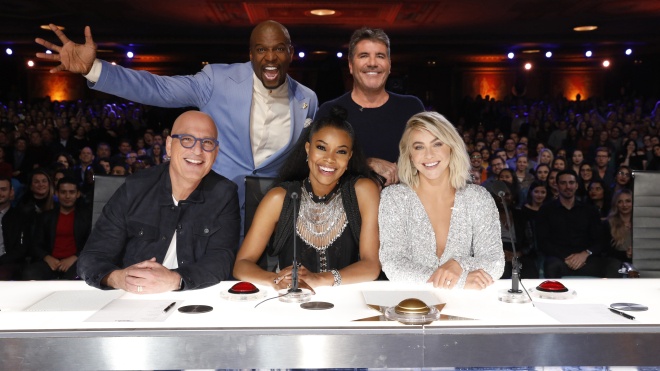 У США суддя Americaʼs Got Talent пішла з шоу після першого випуску. Її зачіски сприйняли як «занадто чорні»