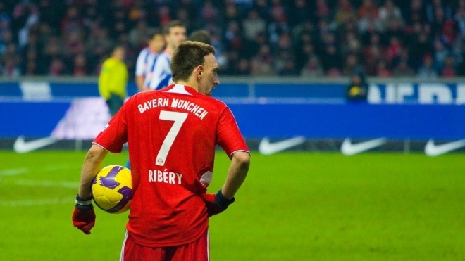 Журналіст звинуватив гравця «Баварії» у пропущених голах. І отримав удар у груди та ляпаси
