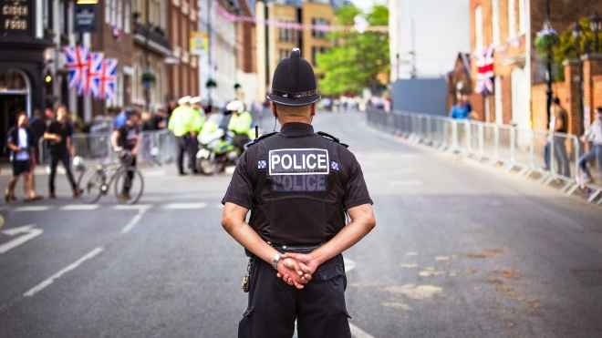 В центре Лондона полиция задержала более 100 протестующих против нового локдауна