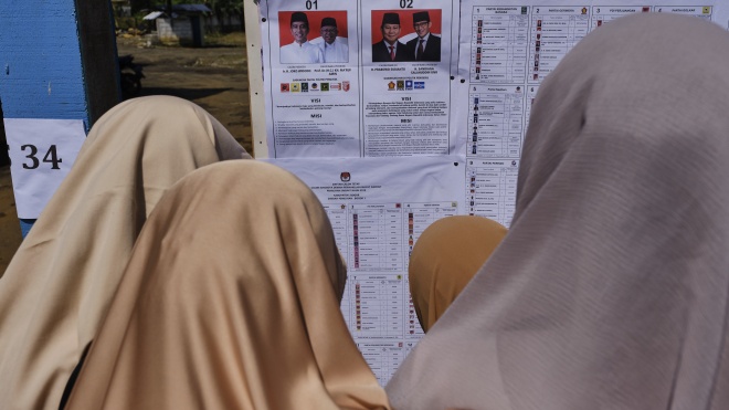 В Индонезии проходят самые масштабные для страны выборы. 193 млн граждан избирают президента и законодателей