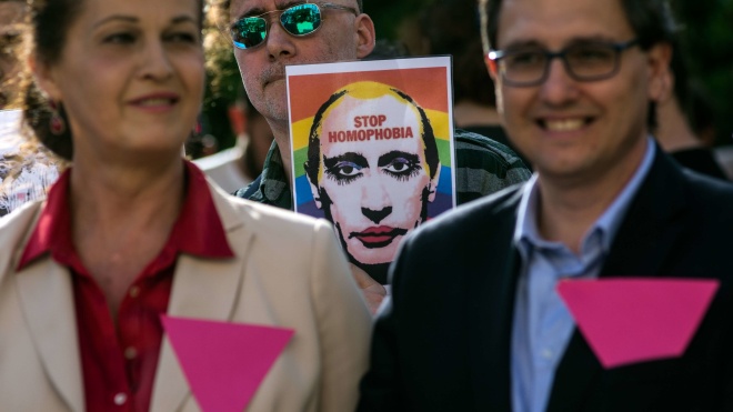 Российская ЛГБТ-сеть: В Чечне вновь массово задерживают геев и лесбиянок. Два человека умерли от пыток