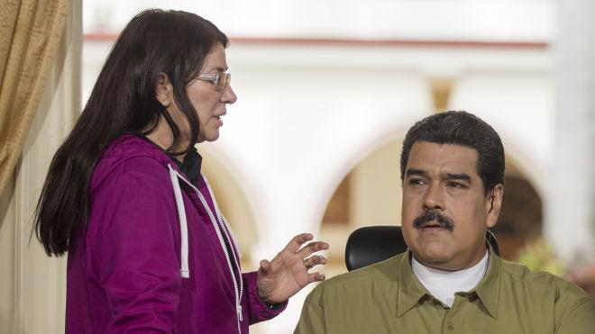 США запровадили санкції проти дружини президента Венесуели. Бо вона допомагає Мадуро утримувати владу