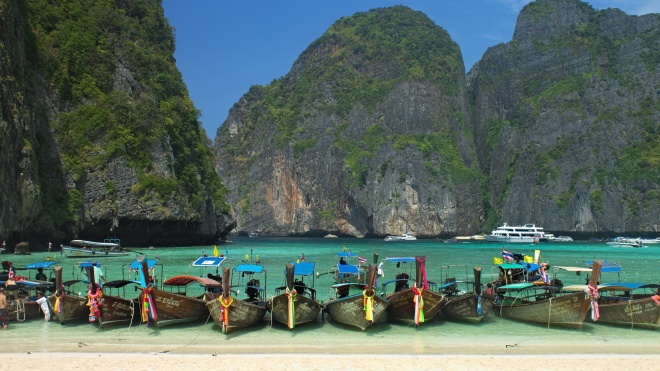 Знаменитую тайскую бухту из фильма «Пляж» с Леонардо Ди Каприо закрыли из-за наплыва туристов