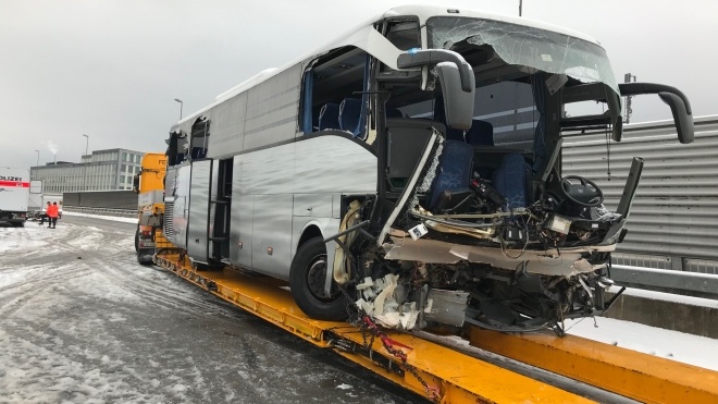 У Швейцарії рейсовий автобус потрапив в аварію під Цюрихом, травмовано більше 40 осіб