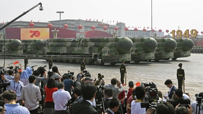 «Збільшити кількість ядерних боєголовок до тисячі». Головний пропагандист Китаю закликав до нарощення ядерного потенціалу проти США