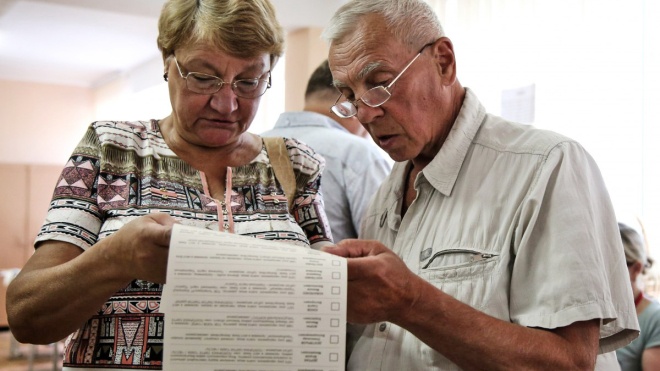 «Слуга народа» требует от ЦИК не отменять выборы на прифронтовой территории Донбасса