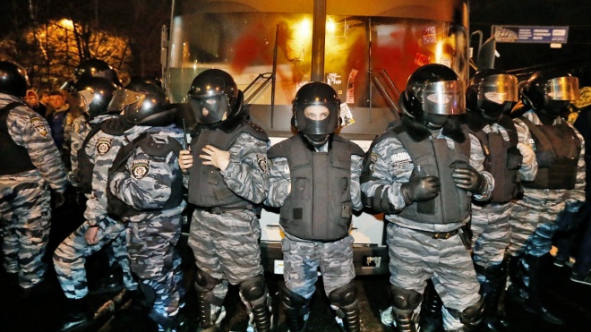 Журналісти знайшли серед білоруських співробітників ОМОНу колишніх бійців «Беркута». Тепер вони розганяють протести у Мінську