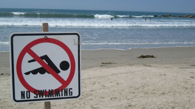 Минздрав не советует купаться в Затоке и Черноморске из-за микробов. По всей стране загрязнены 164 пляжа