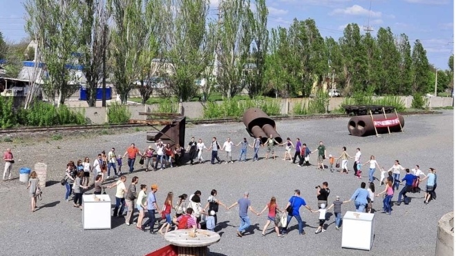Арт-фонд «Изоляция» объявил о возвращении на Донбасс. В 2о14 году их локацию в Донецке захватили боевики