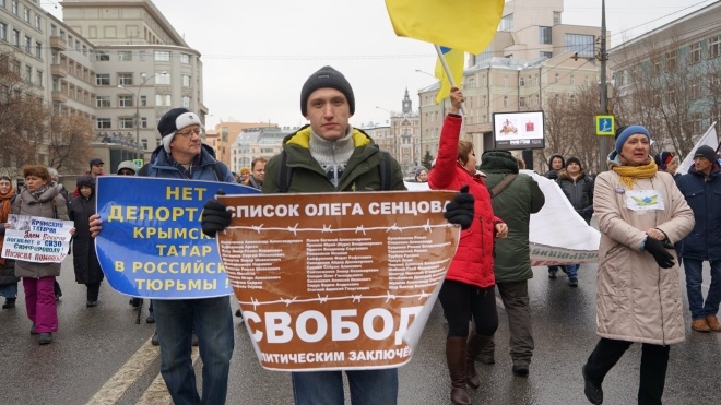 Освобожденные моряки собрали деньги для осужденного в России активиста Котова, который поддерживал их во время пребывания в СИЗО
