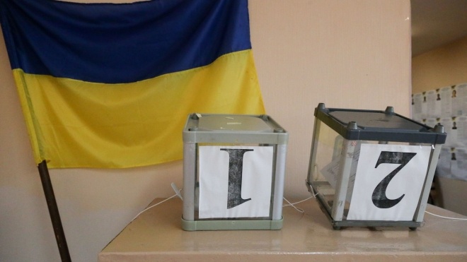 Повторні вибори в Україні: ЦВК оприлюднила явку, у поліції розповіли про порушення