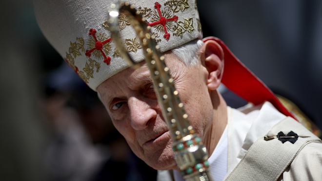 Архієпископ Вашингтона пішов у відставку після скандалу з педофілією в католицькій церкві