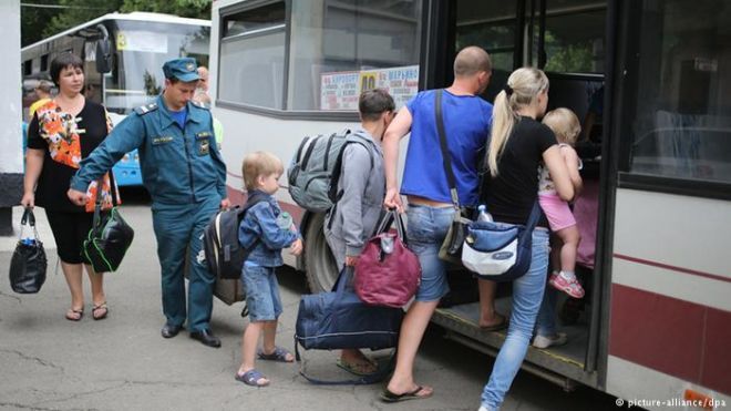 Рада дозволила переселенцям з Донбасу ставати на квартирний облік. Як це зробити?