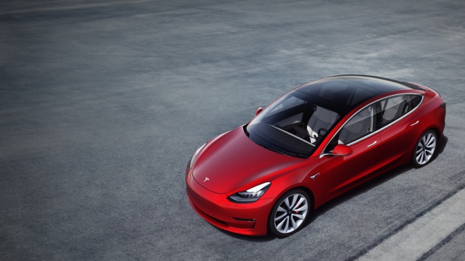 Tesla Model 3 став доступнішим на $1100. Компанія вдруге за рік знизила ціни