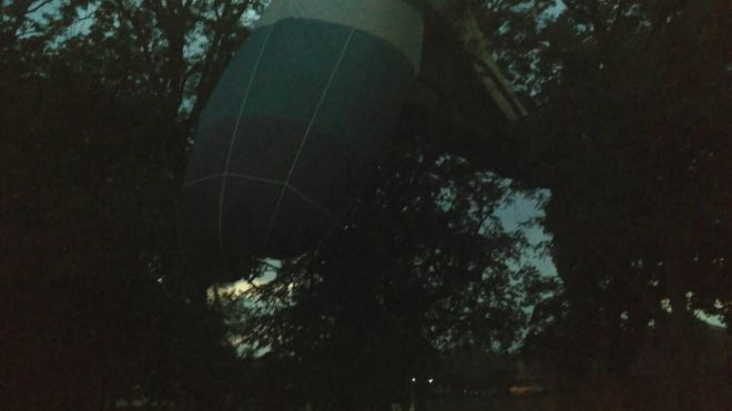 Воздушный шар с людьми упал на дерево в Кировоградской области. Фото и видео с места ЧП