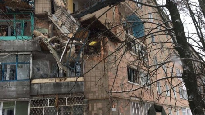 Взрыв в Фастове: пострадавший мужчина выпал с пятого этажа