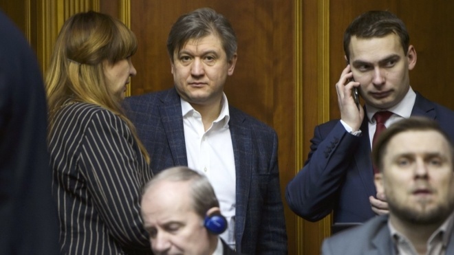 Порошенко обвинил Данилюка в конфликте интересов из-за ПриватБанка и призвал выйти из штаба Зеленского