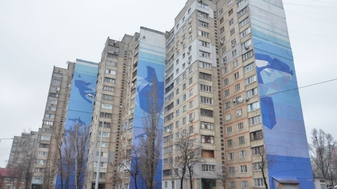 В Харькове нарисовали самый большой в Украине мурал-триптих. Он занял три стены 16-этажки