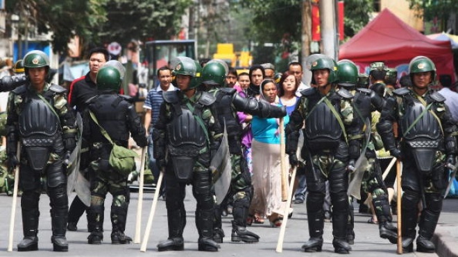 У Китаї узаконили табори «перевиховання» уйгурів. Там утримують більше мільйона чоловік