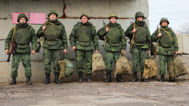 Украинская армия и боевики «ЛНР» разводят войска возле города Золотое. Накануне ветераны «Азова» пообещали занять позиции, которые оставит ВСУ. Карта и хронология событий