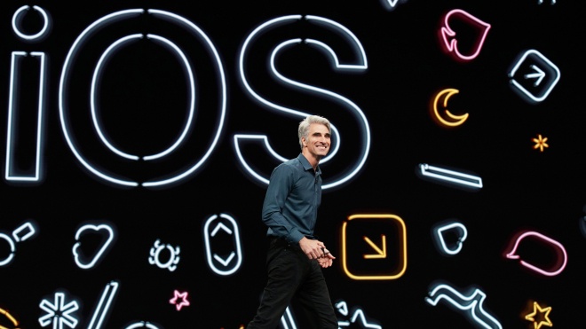 Bloomberg: Акції Apple побили рекорд на тлі очікування збільшення продажів компанії