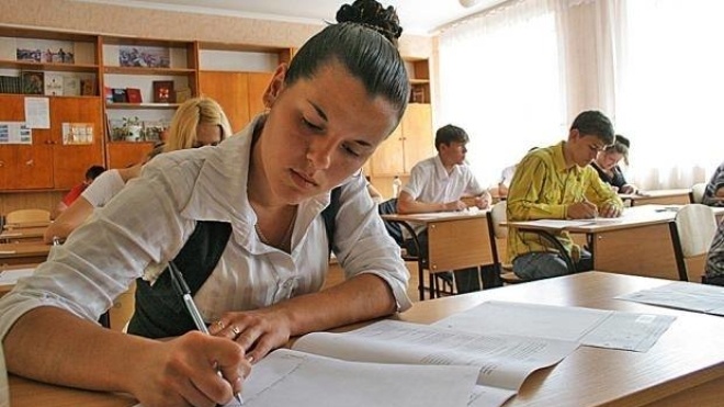 В Україні стартувала основна сесія ЗНО. Почали з тестування з математики