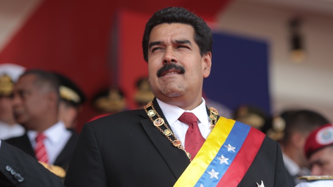 Президент Венесуэлы обнародовал свой номер телефона и призвал добавлять его в чаты в соцсетях. Там он будет «бороться за правду»