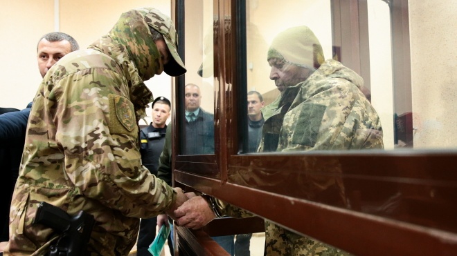 ФСБ Росії попросила суд продовжити арешт українських моряків