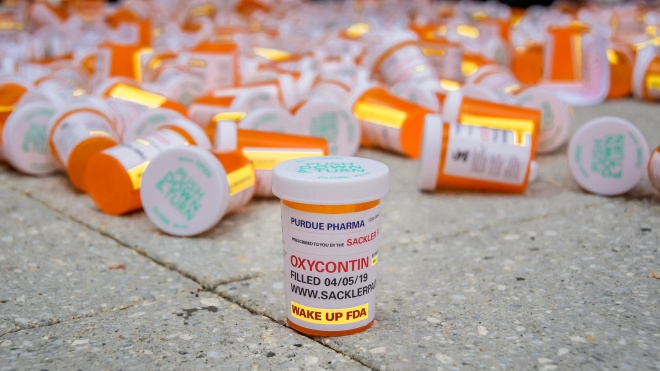 «Опіоїдна» епідемія у США: фармацевтична компанія Purdue Pharma погодилась виплатити ще $4,28 млрд