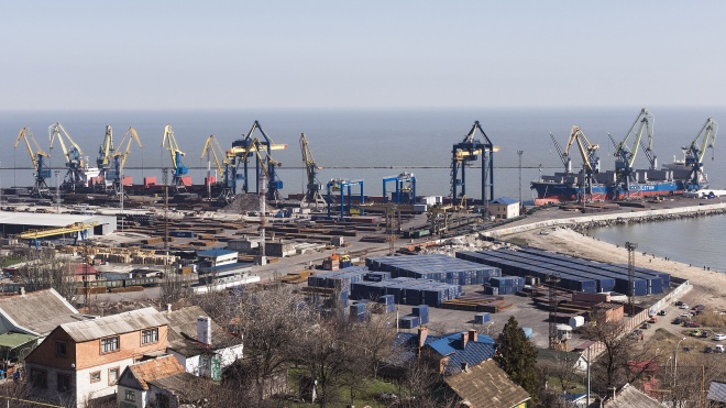 Блокада Азовского моря: порты потеряли миллиард гривен из-за России