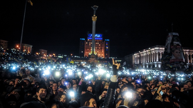 В Киеве по случаю годовщины Революции достоинства состоялось шествие к аллее Героев Небесной Сотни