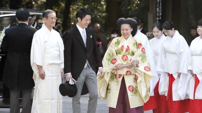 Японская принцесса Аяко вышла замуж за простолюдина и лишилась титула