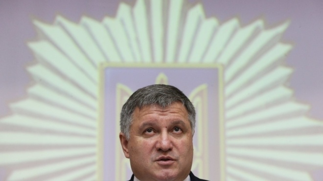 Генпрокуратура викликала на допит голову МВС Авакова у справі про «замах» на Януковича