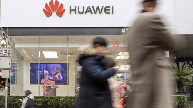 «Несправедливые и аморальные». В Китае ответили на обвинения США против Huawei