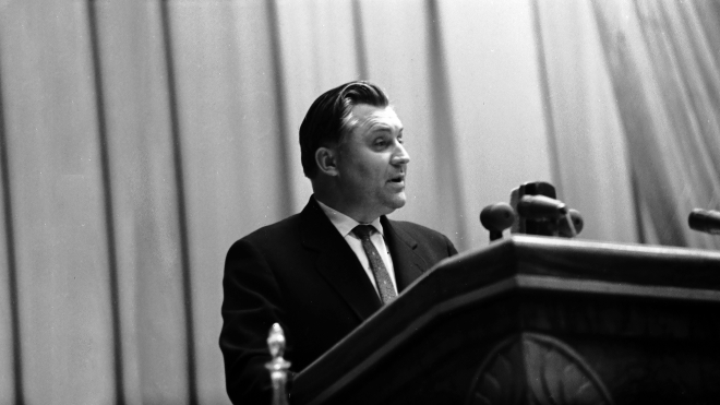 54 года назад Владимир Щербицкий вернулся в высшее руководство УССР. Затем он рекордные 17 лет возглавлял КПУ и едва не стал преемником Брежнева — как это было (в архивных фото)