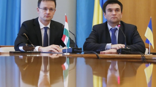 Венгрия предложила Украине заключить соглашение о защите прав нацменьшинств и дать денег на дороги