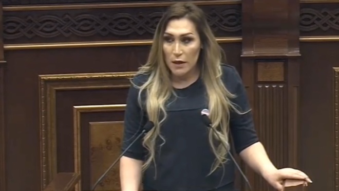 Активістка-трансґендер Ліліт Мартиросян поскаржилася на погрози після виступу в парламенті Вірменії