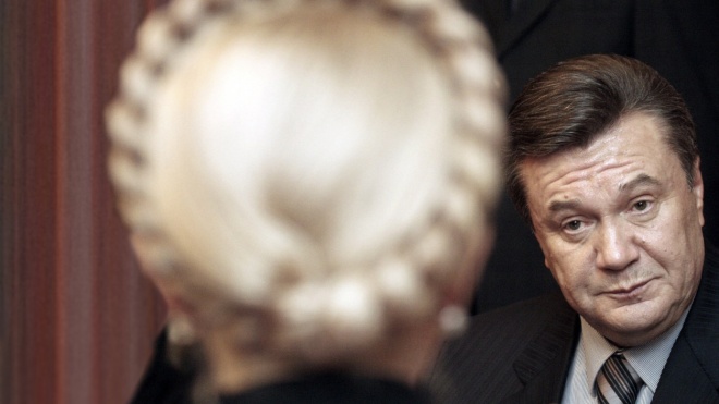 Десять лет назад Тимошенко планировала разделить с Януковичем власть на 20 лет вперед, но проиграла выборы и теперь все отрицает — вспоминаем главное из этого договора