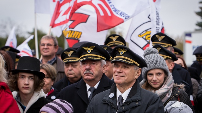 В Польше из-за забастовки пилотов LOT отменены рейсы. В том числе — в Украину