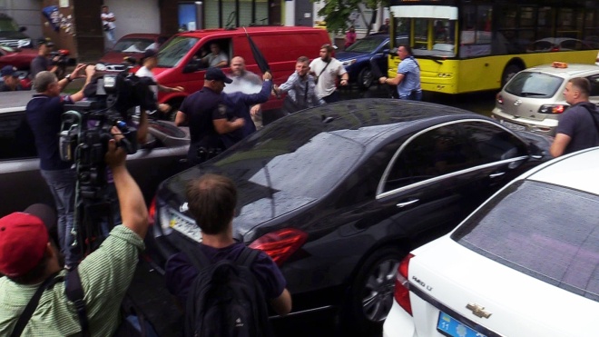 Напад на Порошенка: поліція розслідує інцидент як хуліганство, затриманих поки немає