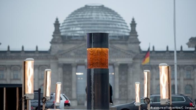 У Німеччині активісти вибачилися за інсталяцію з «попелом» жертв Голокосту