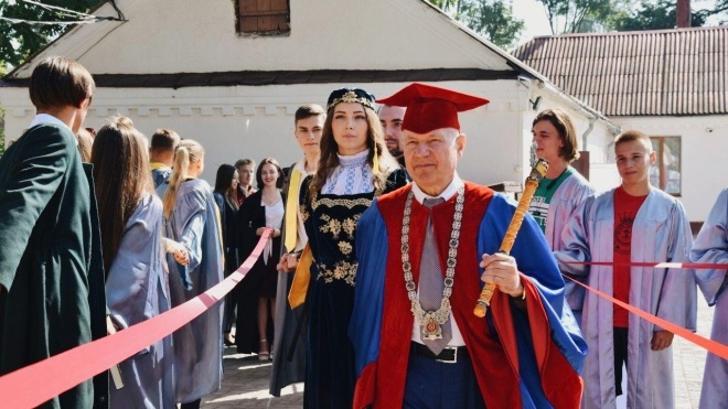 Ректор Острожской академии извинился за то, что хотел «отлупить» студентку второго курса