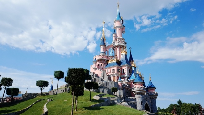 В Париже открылся Disneyland, но с коронавирусными ограничениями