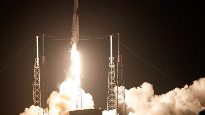 SpaceX вывела на орбиту 6-тонный спутник. Ракета вернулась на платформу Of Course I Still Love You 